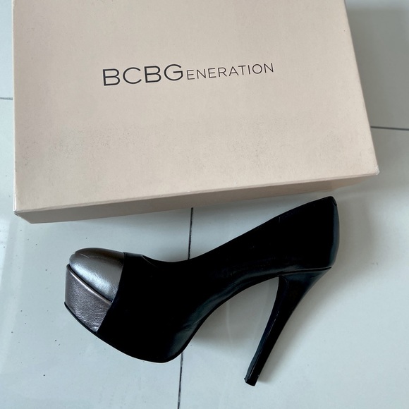 BCBG Heels Womens Size 8 - Picture 2 of 10